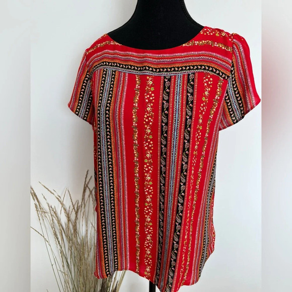 Loft light and flowy red patterns blouse size medium petite - Picture 3 of 6